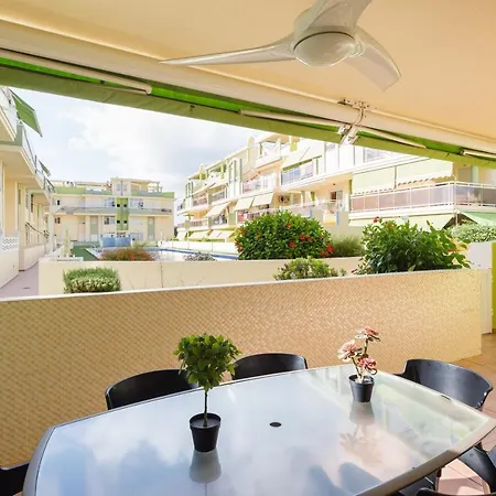 Apartament Delfines *